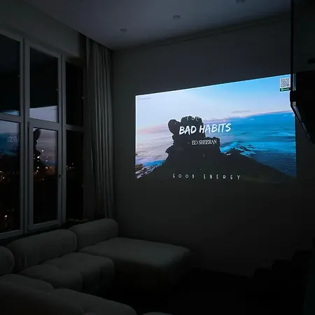 Апарт-отель Skyspa - з джакузі на терасі з видом на печерськ *