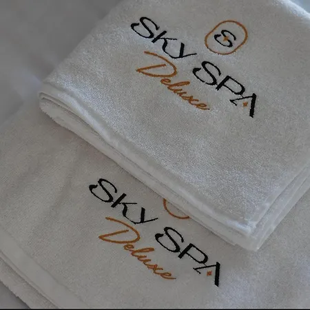 Апарт-отель Skyspa - з джакузі на терасі з видом на печерськ *