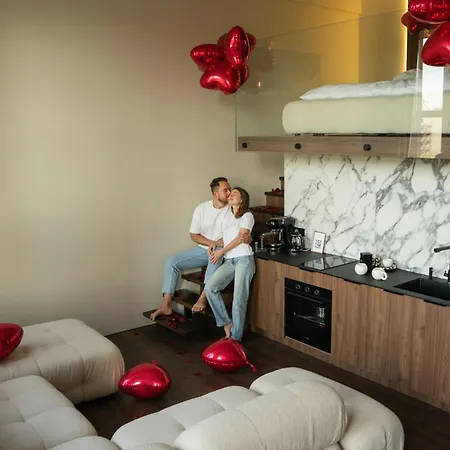 Skyspa - з джакузі на терасі з видом на печерськ *